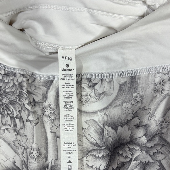 Lululemon “Play Off The Pleats” Skirt 13” - Picture 3 of 4